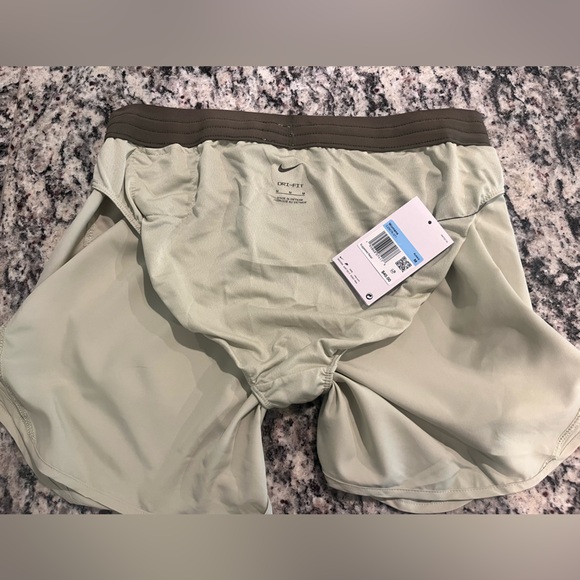 NWT NIKE dri-fit running shorts - Picture 5 of 7
